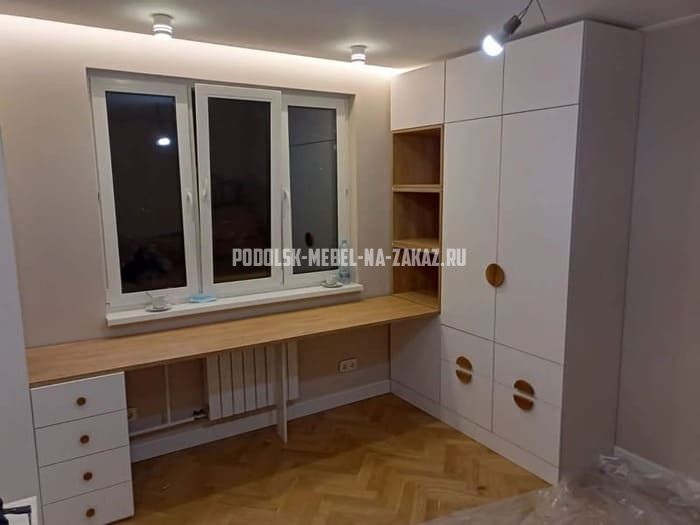 Мебель для кабинетов на заказ в Подольске